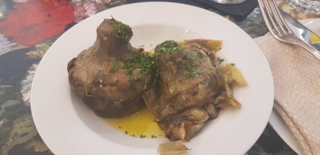 Artischocken auf römische Art (Carciofi alla romana)