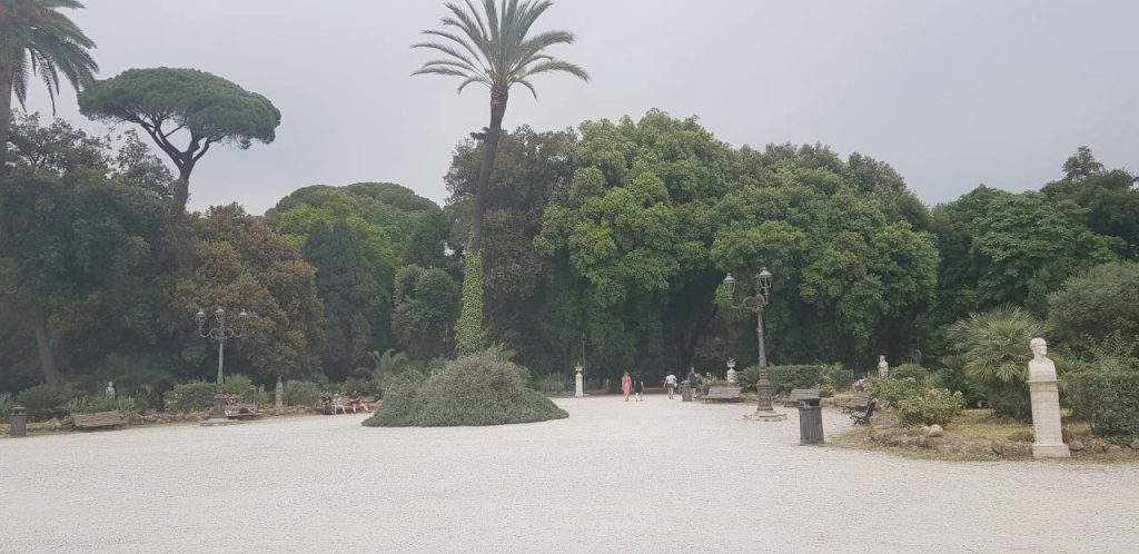 Im Park Villa Borghese kann man seine Seele baumeln lassen